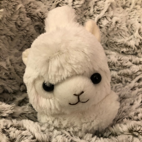 Kawaii Alpacasso ear muffs - Picture 4 of 4